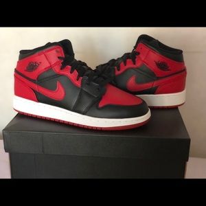 Jordan 1 Mid Banned